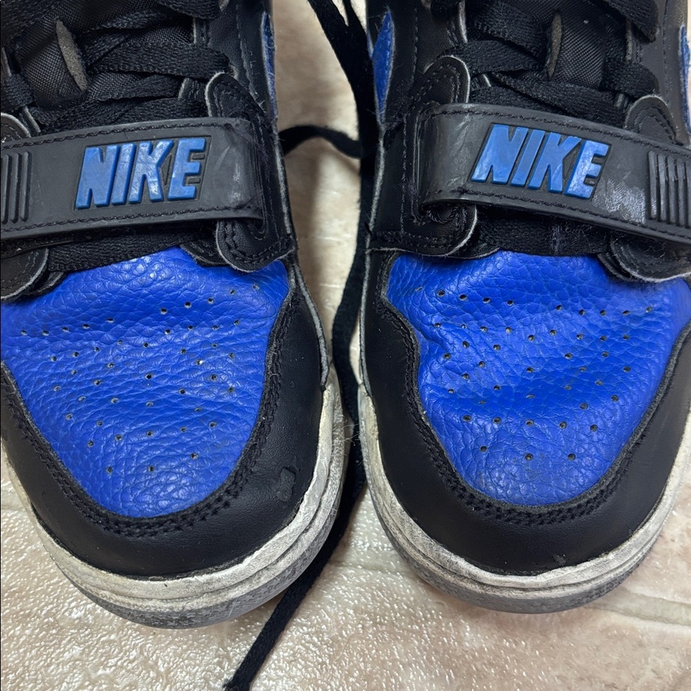 Nike Kids Shoes boys size 4.5y - Picture 3 of 12